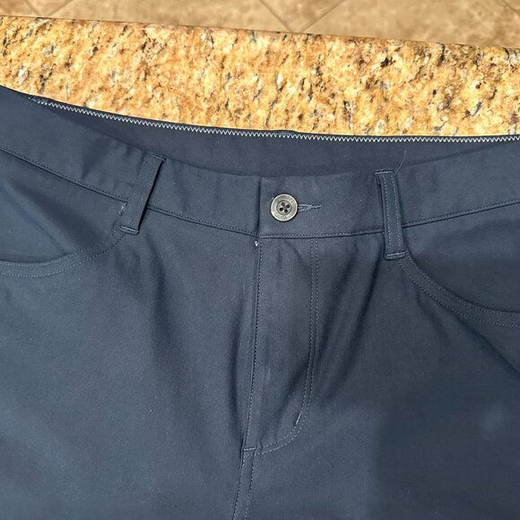 Vuori Meta Pant Athletic Slim 32" L (Gently Used) - Picture 3 of 5